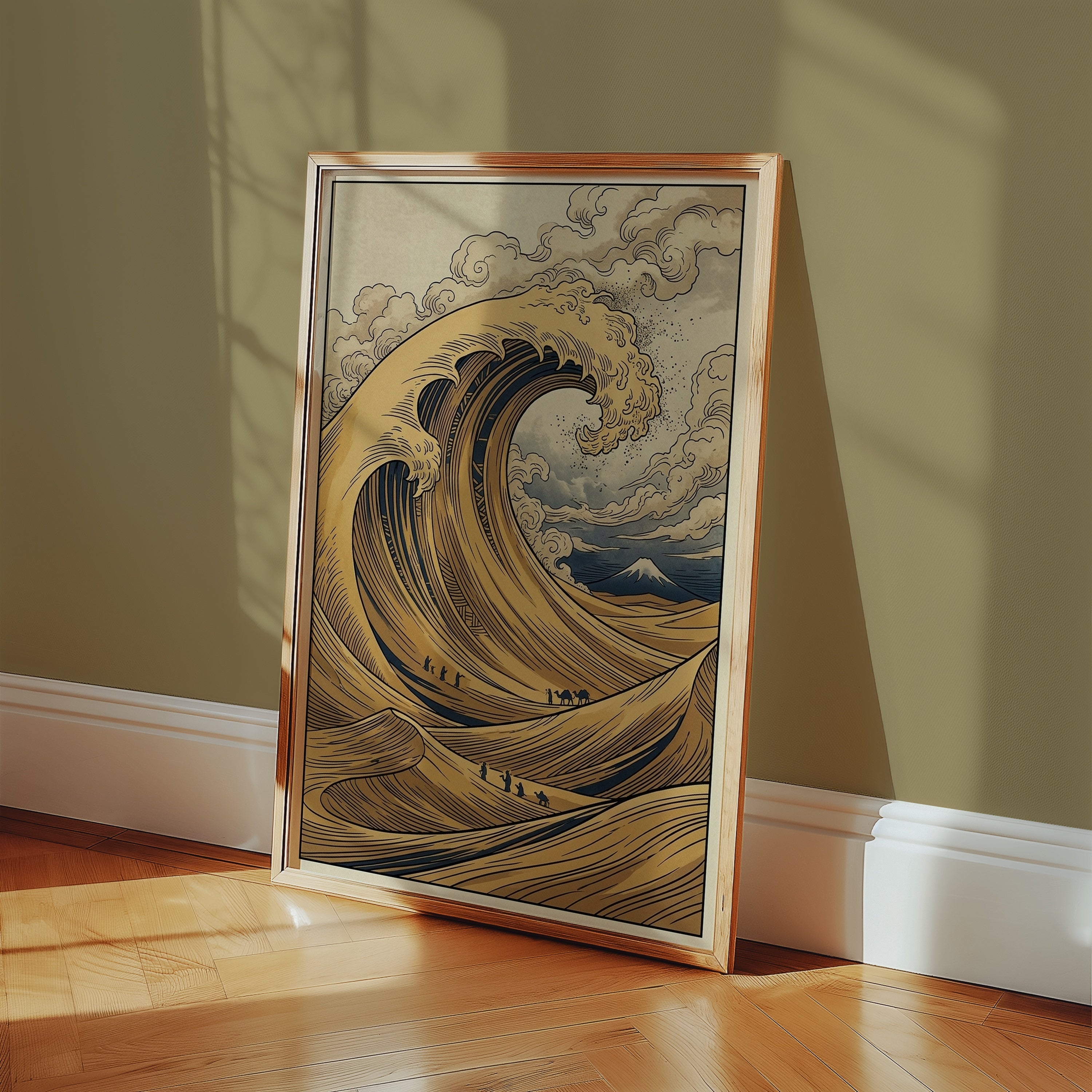 Desert Wave Poster på beige vägg bredvid soffa med linnekuddar i naturliga toner