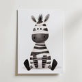Cute Zebra – stilfullt konsttryck från Bozetto, tryckt på matt finpapper i hög tryckkvalitet