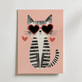 Heart Eyes Cat – stilfullt konsttryck från Bozetto, tryckt på matt finpapper i hög tryckkvalitet