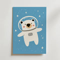 Space Bear – stilfullt konsttryck från Bozetto, tryckt på matt finpapper i hög tryckkvalitet