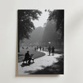Morning Stroll – stilfullt konsttryck från Bozetto, tryckt på matt finpapper i hög tryckkvalitet