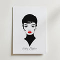 Timeless Audrey Hepburn – stilfullt konsttryck från Bozetto, tryckt på matt finpapper