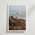 Wild Coastline Vista – stilfullt konsttryck från Bozetto, tryckt på matt finpapper
