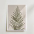 Pressed Fern affisch inramad i neutral ram – se hur konsttrycket ser ut, Bozetto