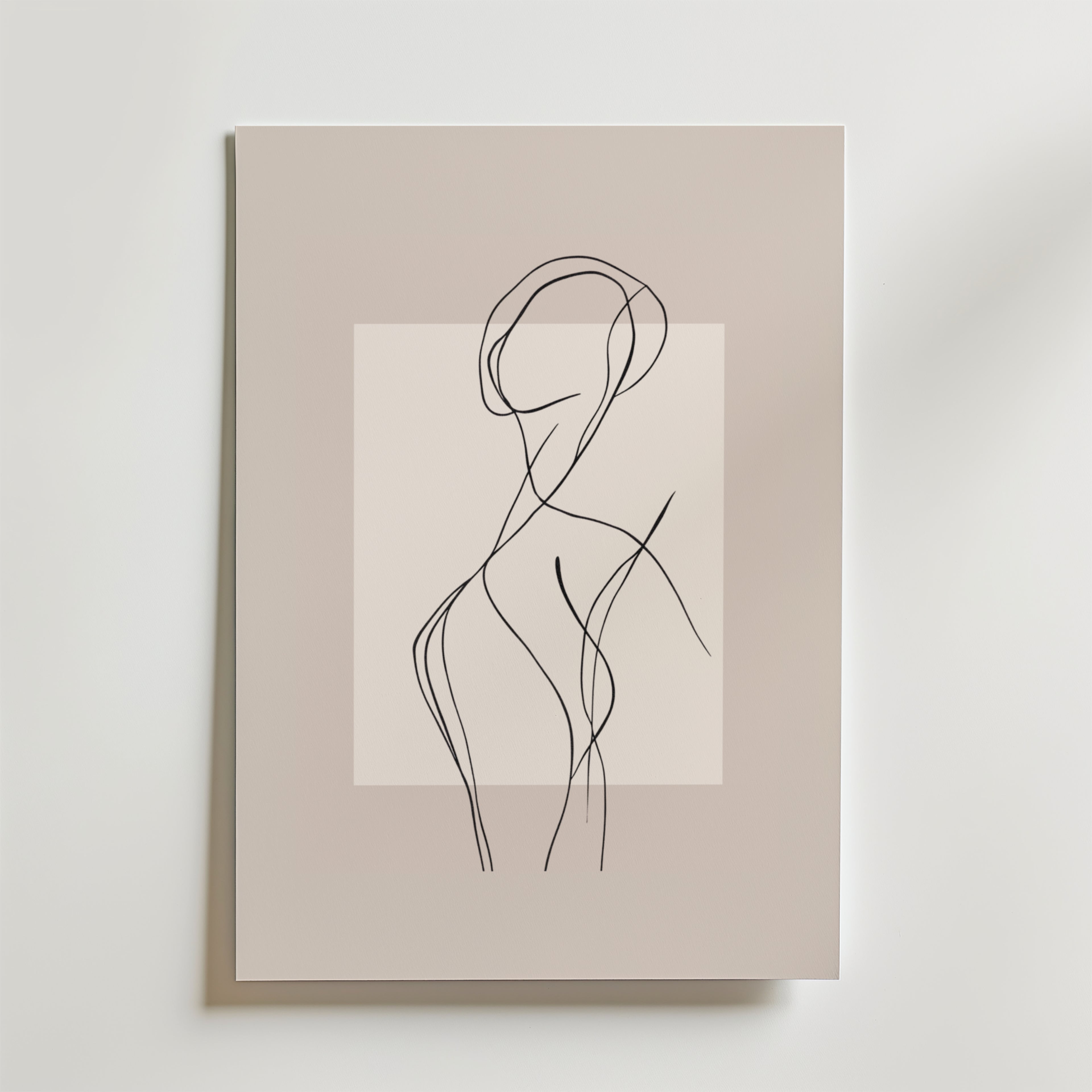 Curvy Line Art Woman – stilfullt konsttryck från Bozetto, tryckt på matt finpapper