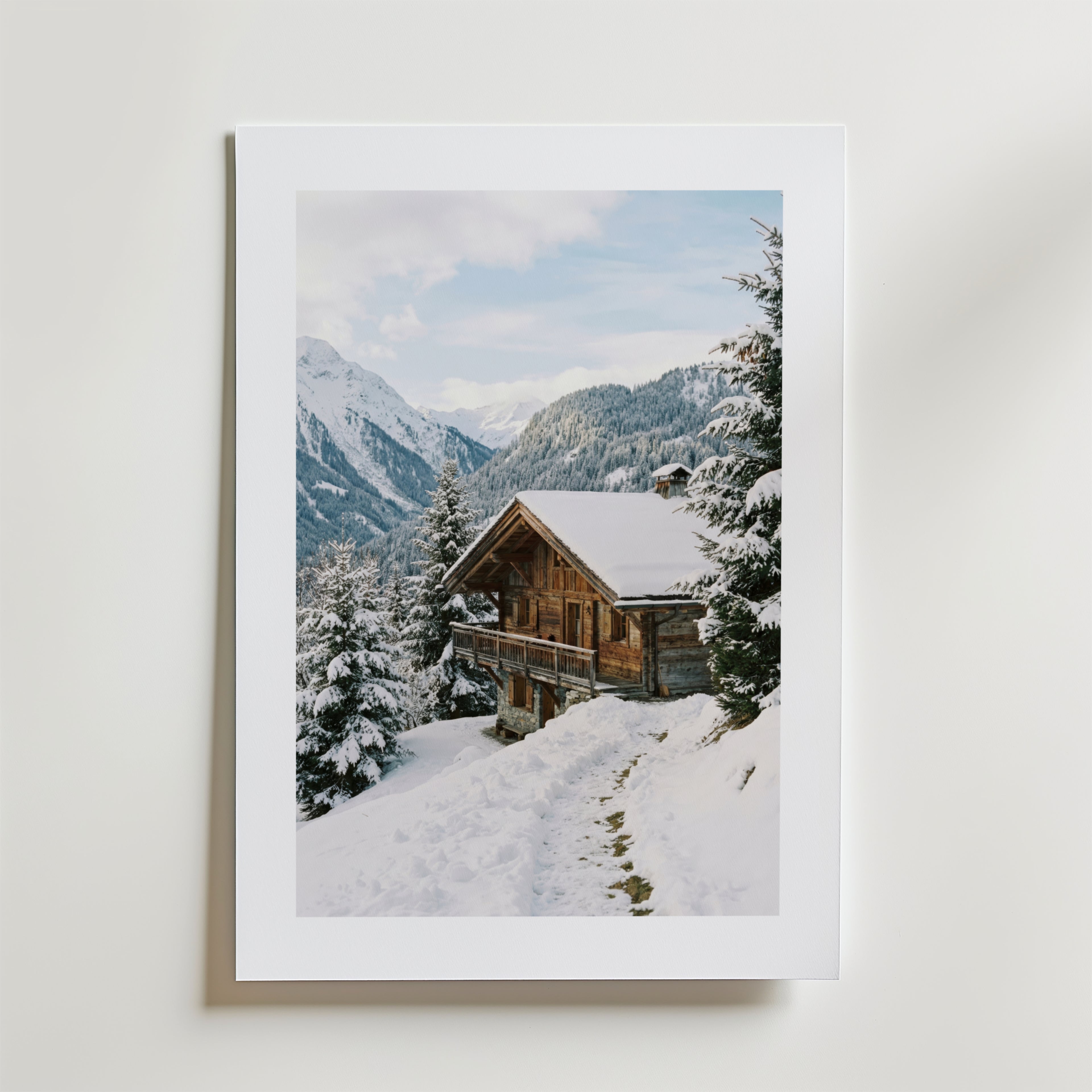 Alpine Retreat Essence – stilfullt konsttryck från Bozetto, tryckt på matt finpapper