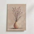 Lavender Calm Vase – stilfullt konsttryck från Bozetto, tryckt på matt finpapper