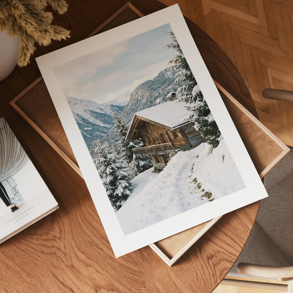 Alpine Retreat Essence – affisch med snyggt motiv, köp enkelt hos Bozetto i flera storlekar
