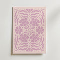 Lavender Floral Symmetry – stilfullt konsttryck från Bozetto, tryckt på matt finpapper