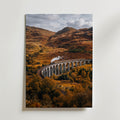 Highland Steam Poster – ångtåg på Glenfinnan-viadukt i skotska höglandet höst