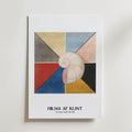Mockup av Hilma af Klint The Swan affisch på vägg – köp enkelt hos Bozetto i hög kvalitet