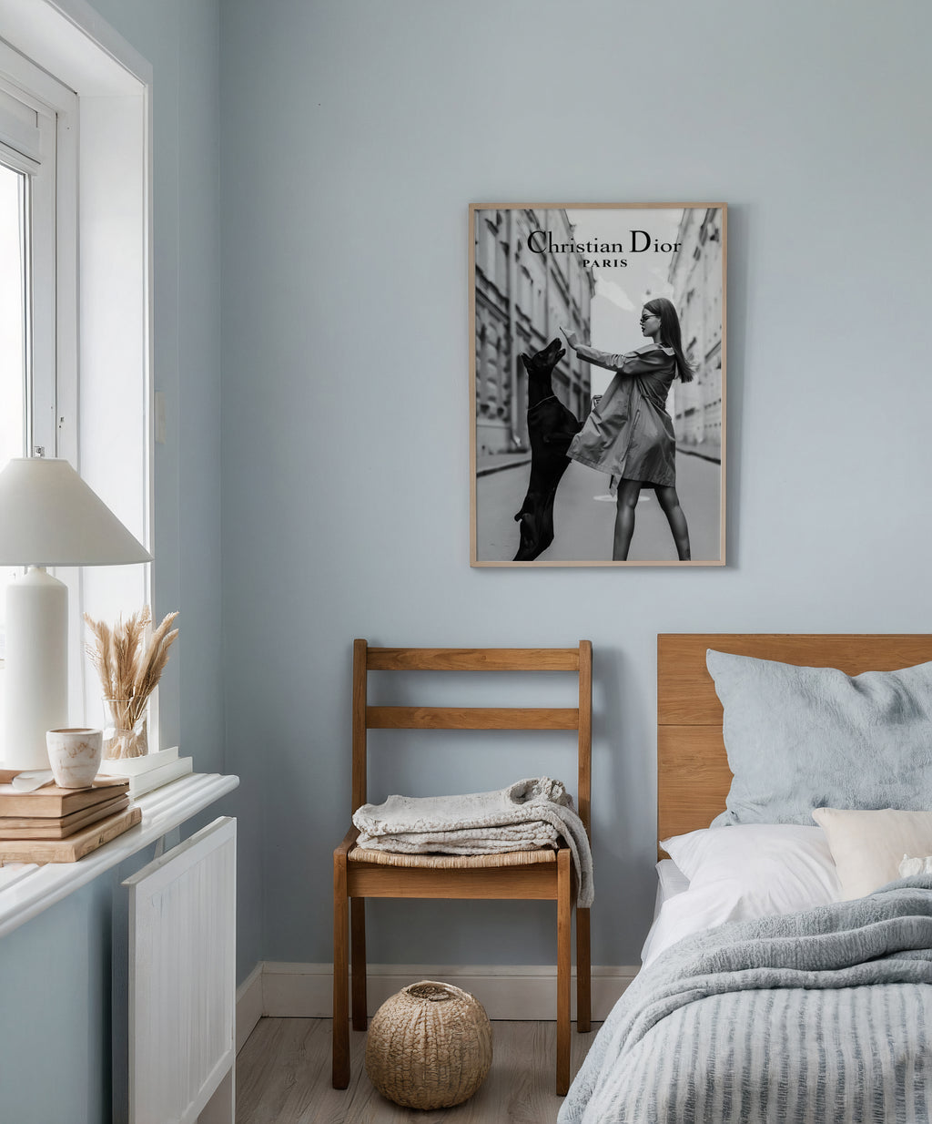 Väggmockup med Christian Dior Paris – köp enkelt hos Bozetto affisch i hög kvalitet