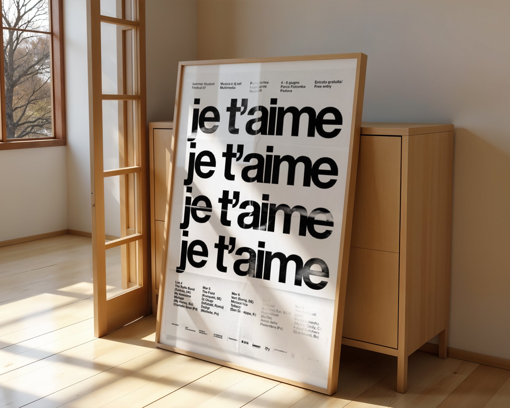 Mockup för Je T’aime – se hur affischen ser ut inramad på din vägg, Bozetto i hög tryckkvalitet