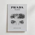 Prada Milano – stilfullt konsttryck från Bozetto, tryckt på matt finpapper i hög tryckkvalitet