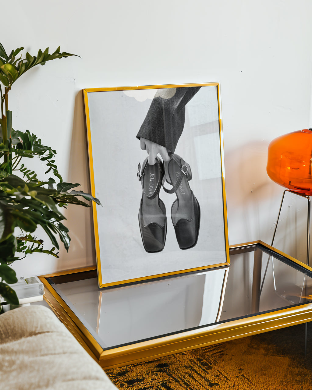 Mockup av Minimalist Heels affisch på vägg – köp enkelt hos Bozetto i hög kvalitet
