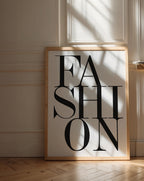 Mockup av Fashion Statement affisch på vägg – köp enkelt hos Bozetto i hög kvalitet
