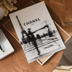 Chanel Paris – affisch med snyggt motiv, köp enkelt hos Bozetto i flera storlekar