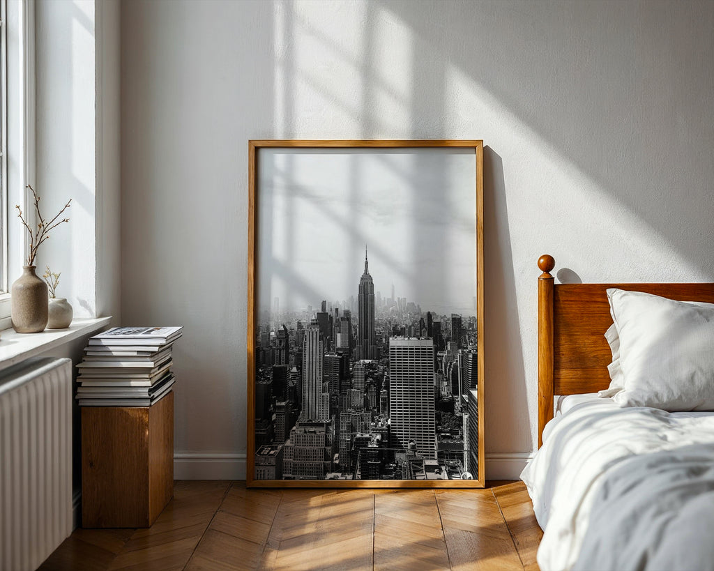 New York Skyline poster visualiserad på vägg – se rätt storlek med mockup från Bozetto