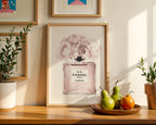 Mockup för Chanel Bloom – se hur affischen ser ut inramad på din vägg, Bozetto i hög tryckkvalitet