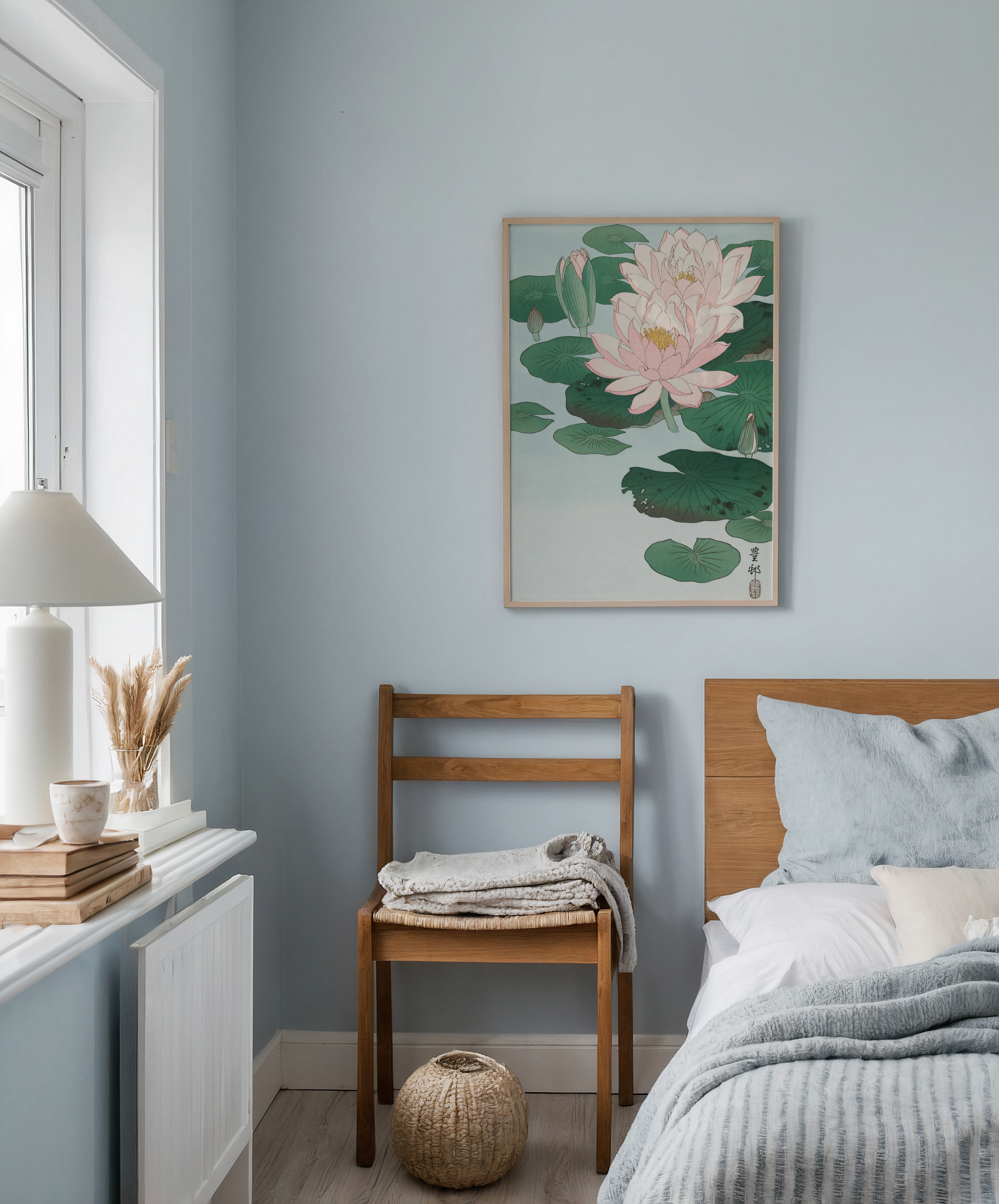 Mockup av Ohara Koson Lotus Serenity affisch på vägg – köp enkelt hos Bozetto i hög kvalitet