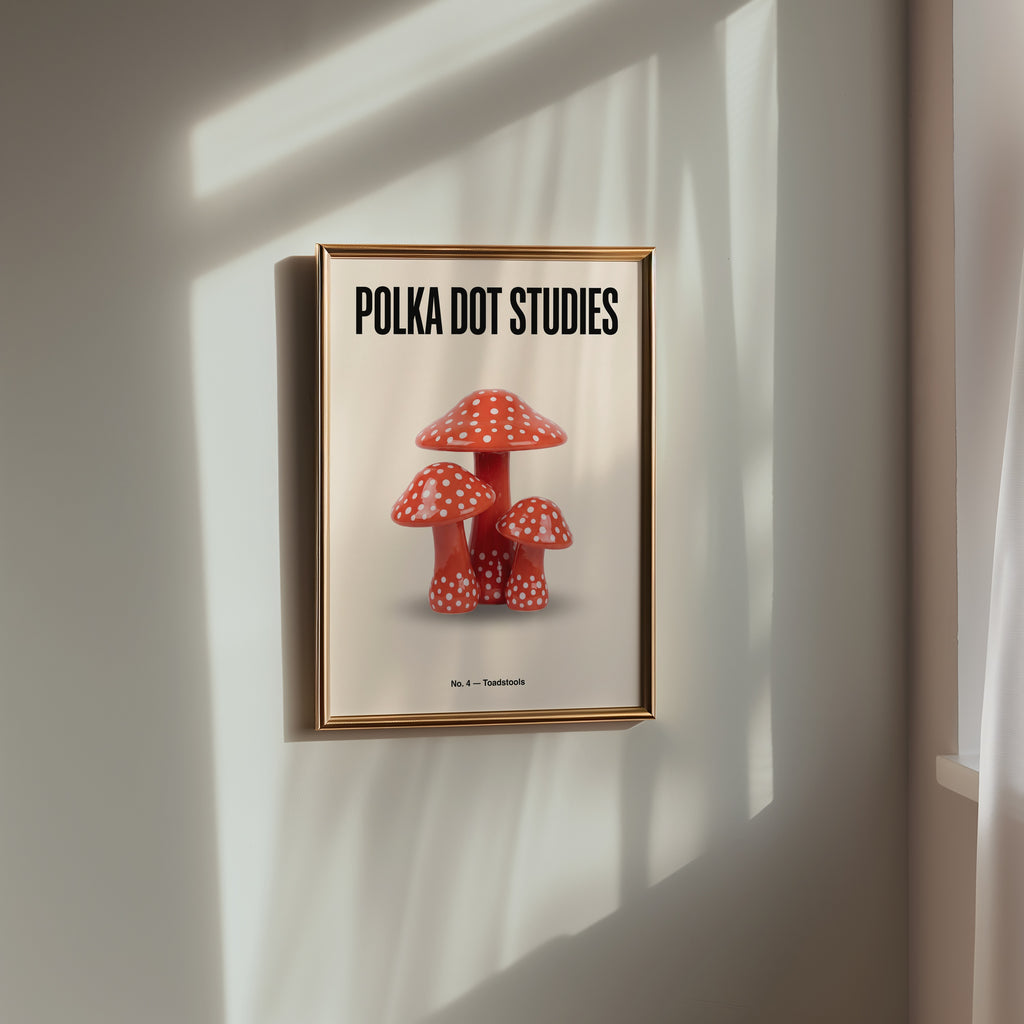 Polka Dot Toadstools Poster – i rum 1