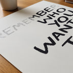 Chalked Reminder Poster – närbild på papper