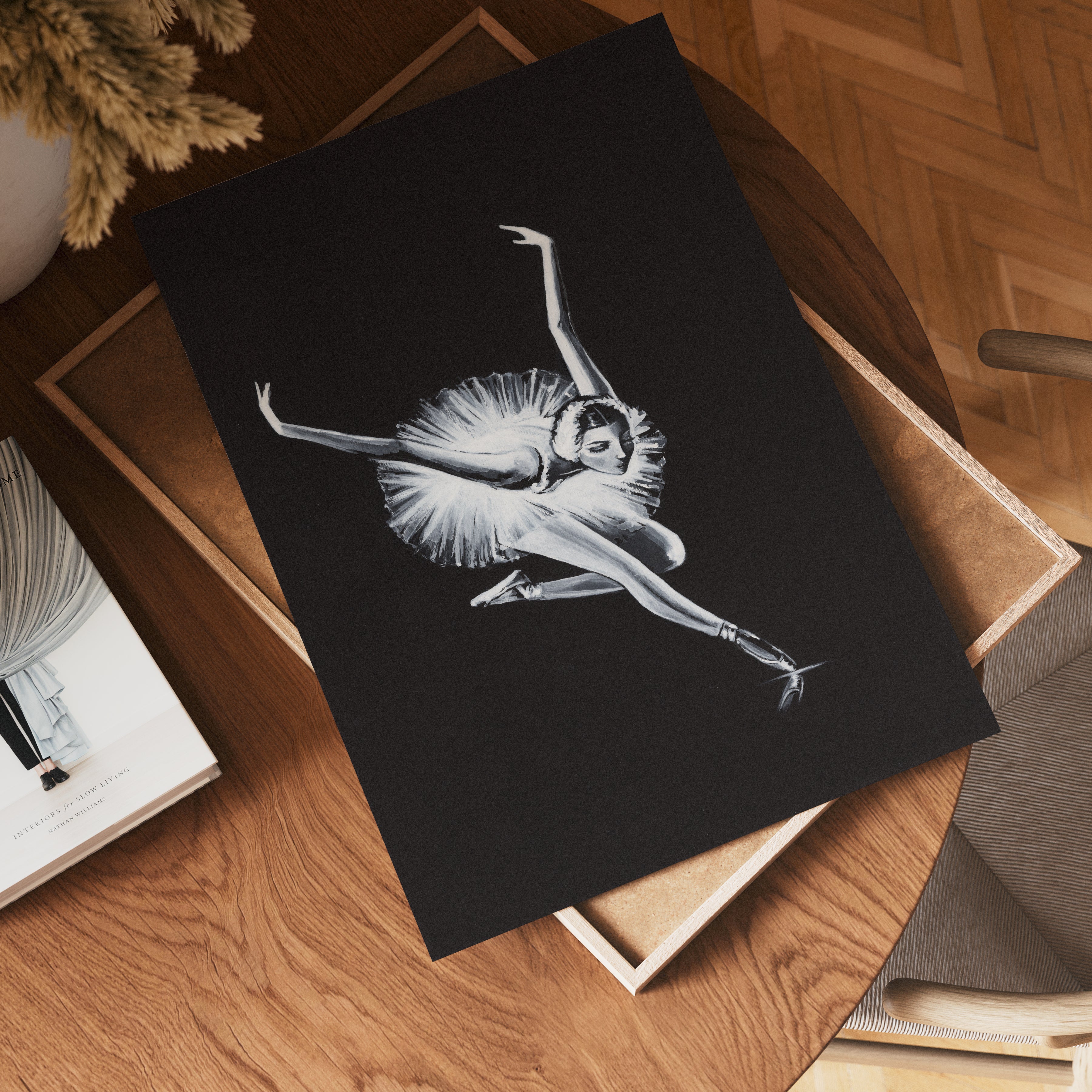 Helena Engström White Swan – affisch med stilfullt motiv från Bozetto i hög kvalitet