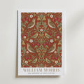 William Morris Thrushes and Strawberries on Terracotta Poster – med passepartout