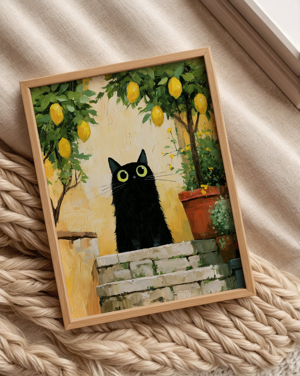 Cat in Lemon Garden Poster pa vaggen i ett modernt hem