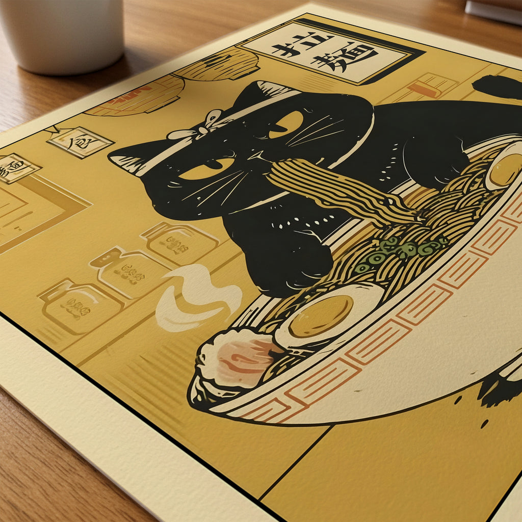Kuro Neko Ramen Cat poster på skrivbord, paper_desk – Bozetto