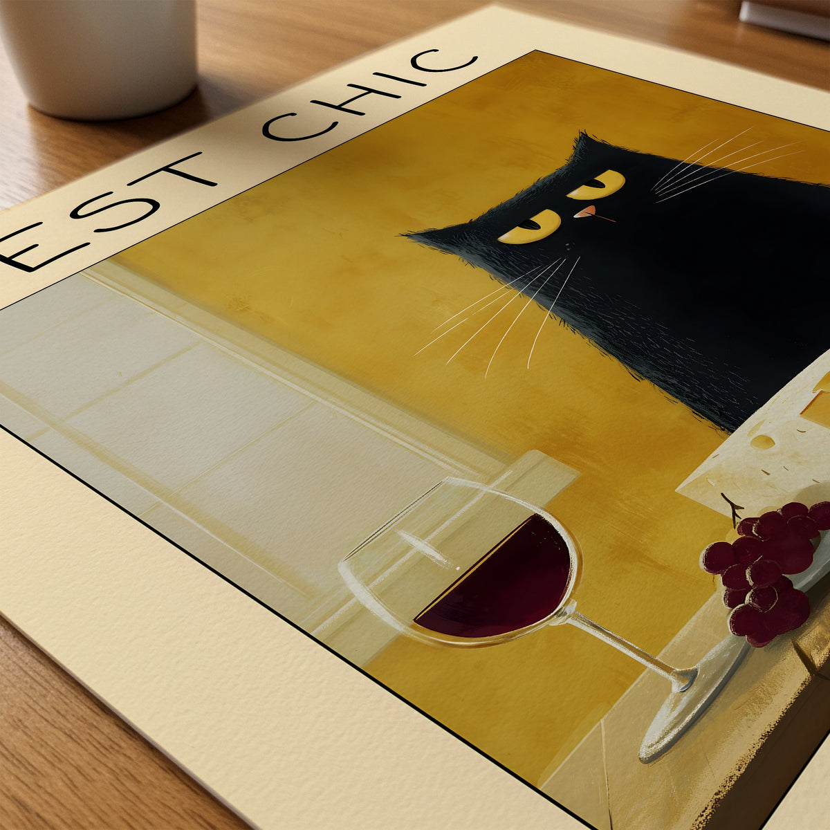 French Gourmet Cat poster på skrivbord – Bozetto affisch i hög kvalitet