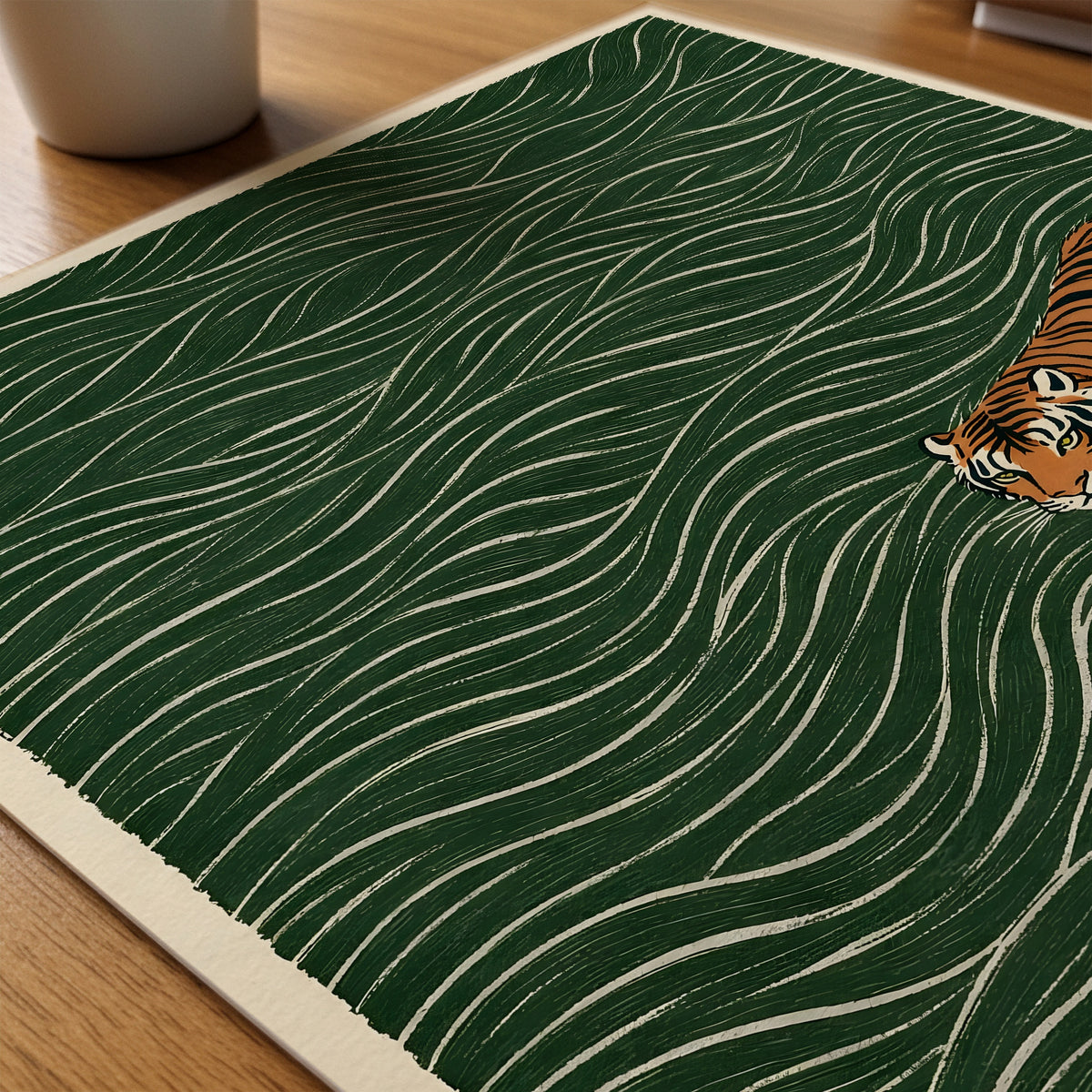 Swimming Tiger poster som papper på skrivbord (paper_desk) – konsttryck från Bozetto i hög kvalitet