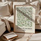 William Morris Willow poster på vägg i stilren rumsmiljö – Bozetto affisch